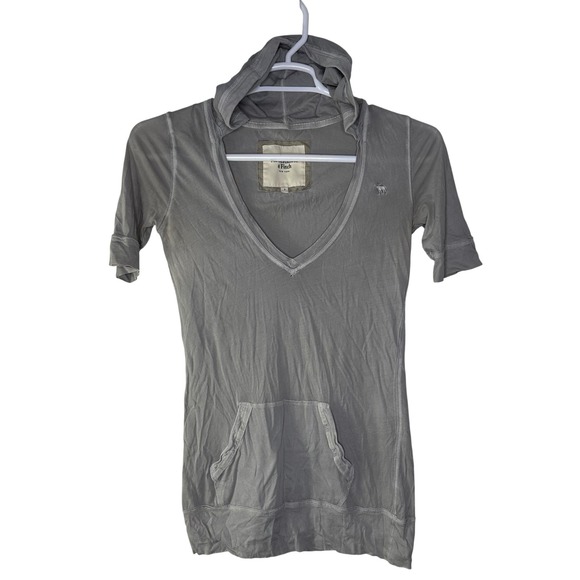 Abercrombie & Fitch Tops - Y2K Abercrombie Fitch Shirt Women Small Gray Short Sleeve Deep V Neck Hood FLAW